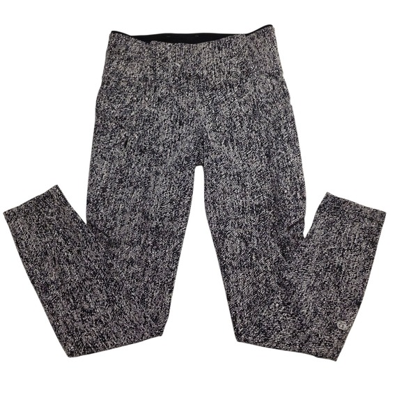 Lululemon Black and White Run On Tights (SIZE 4) - Picture 1 of 5